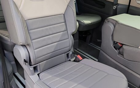 Volkswagen Multivan, 2023 год, 6 150 000 рублей, 21 фотография