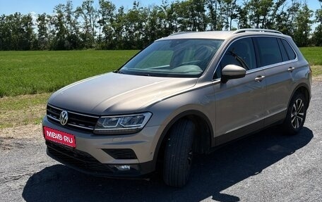 Volkswagen Tiguan II, 2019 год, 2 600 000 рублей, 6 фотография