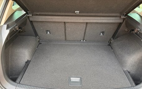 Volkswagen Tiguan II, 2019 год, 2 600 000 рублей, 18 фотография