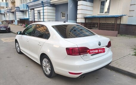 Volkswagen Jetta VI, 2014 год, 950 000 рублей, 3 фотография