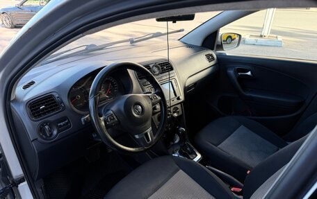 Volkswagen Polo VI (EU Market), 2012 год, 550 000 рублей, 21 фотография