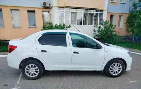 Renault Logan II, 2018 год, 650 000 рублей, 8 фотография