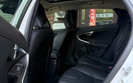 Volvo V40 II рестайлинг, 2018 год, 1 140 000 рублей, 8 фотография
