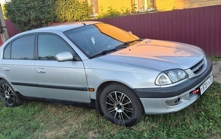 Toyota Avensis III рестайлинг, 1998 год, 320 000 рублей, 2 фотография