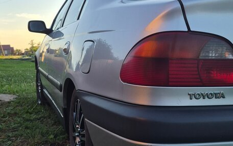 Toyota Avensis III рестайлинг, 1998 год, 320 000 рублей, 6 фотография