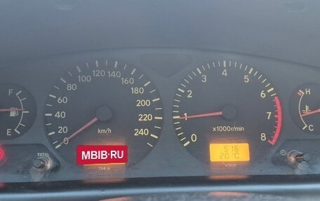Toyota Avensis III рестайлинг, 1998 год, 320 000 рублей, 13 фотография