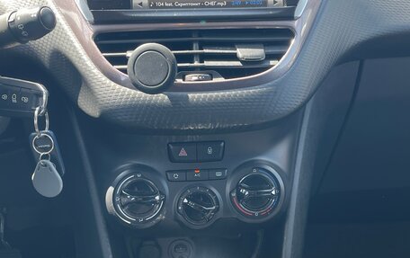 Peugeot 2008 II, 2014 год, 850 000 рублей, 14 фотография
