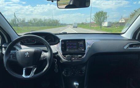 Peugeot 2008 II, 2014 год, 850 000 рублей, 17 фотография