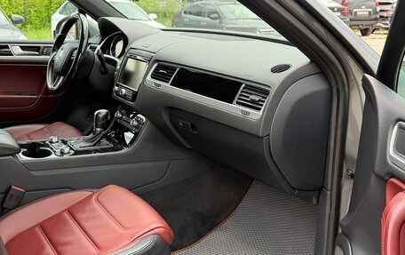 Volkswagen Touareg III, 2017 год, 3 750 000 рублей, 9 фотография