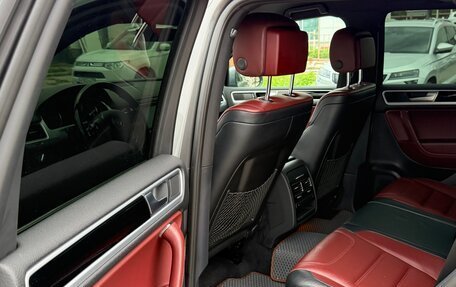 Volkswagen Touareg III, 2017 год, 3 750 000 рублей, 22 фотография