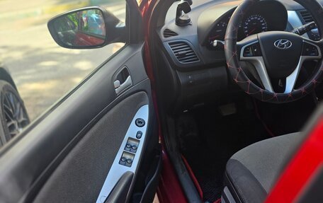 Hyundai Solaris II рестайлинг, 2012 год, 650 000 рублей, 18 фотография