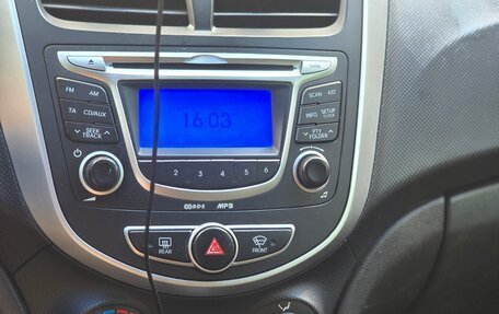 Hyundai Solaris II рестайлинг, 2012 год, 650 000 рублей, 14 фотография