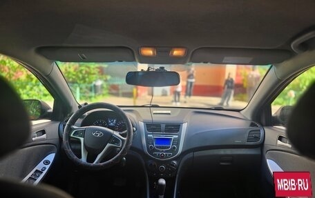 Hyundai Solaris II рестайлинг, 2012 год, 650 000 рублей, 16 фотография