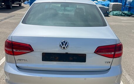 Volkswagen Jetta VI, 2015 год, 1 400 000 рублей, 2 фотография