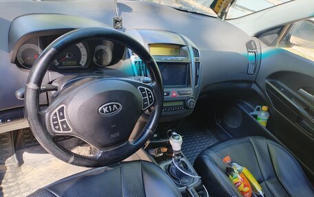 KIA cee'd I рестайлинг, 2008 год, 380 000 рублей, 1 фотография