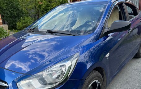 Hyundai Solaris II рестайлинг, 2011 год, 790 000 рублей, 6 фотография