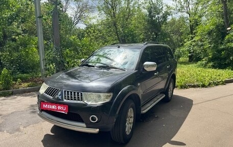 Mitsubishi Pajero Sport II рестайлинг, 2013 год, 1 420 000 рублей, 2 фотография