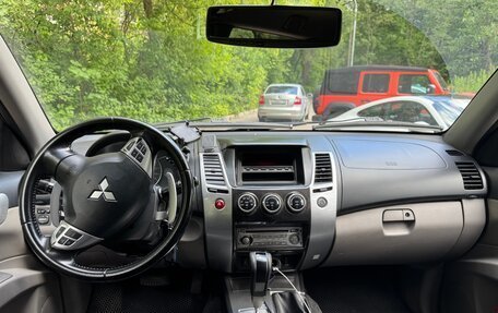 Mitsubishi Pajero Sport II рестайлинг, 2013 год, 1 420 000 рублей, 7 фотография
