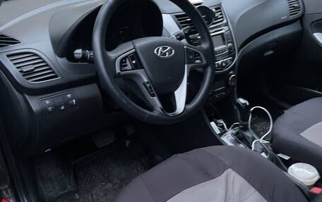 Hyundai Solaris II рестайлинг, 2015 год, 980 000 рублей, 5 фотография