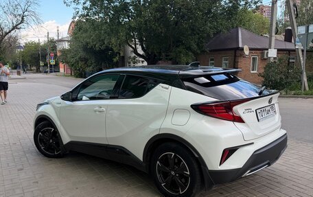 Toyota C-HR I рестайлинг, 2021 год, 2 220 000 рублей, 4 фотография