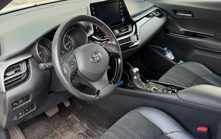 Toyota C-HR I рестайлинг, 2021 год, 2 220 000 рублей, 8 фотография