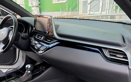 Toyota C-HR I рестайлинг, 2021 год, 2 220 000 рублей, 15 фотография