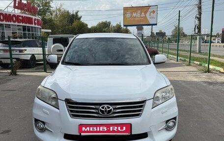 Toyota RAV4, 2011 год, 1 200 000 рублей, 2 фотография