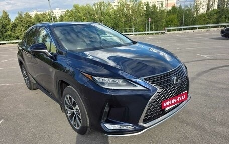 Lexus RX IV рестайлинг, 2020 год, 5 500 000 рублей, 3 фотография