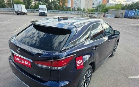 Lexus RX IV рестайлинг, 2020 год, 5 500 000 рублей, 4 фотография