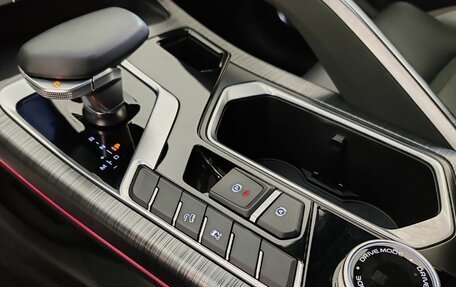 Geely Tugella FY11, 2022 год, 3 100 000 рублей, 19 фотография