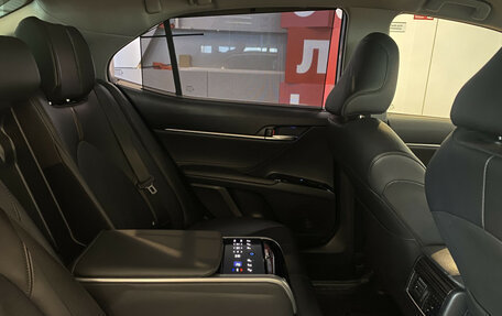 Toyota Camry, 2019 год, 3 390 000 рублей, 9 фотография