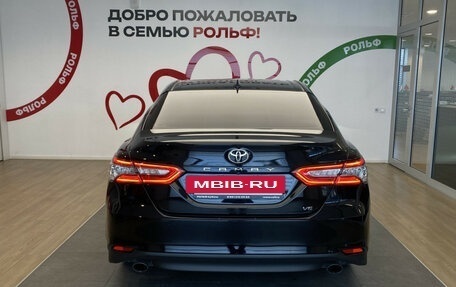 Toyota Camry, 2019 год, 3 390 000 рублей, 6 фотография