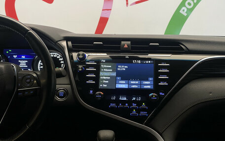 Toyota Camry, 2019 год, 3 390 000 рублей, 12 фотография