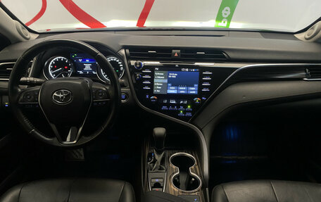 Toyota Camry, 2019 год, 3 390 000 рублей, 13 фотография