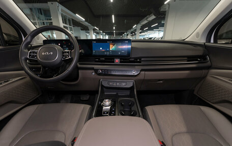 KIA Carnival, 2023 год, 5 200 000 рублей, 8 фотография