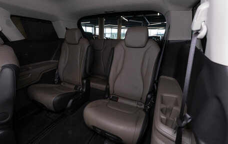 KIA Carnival, 2023 год, 5 200 000 рублей, 13 фотография