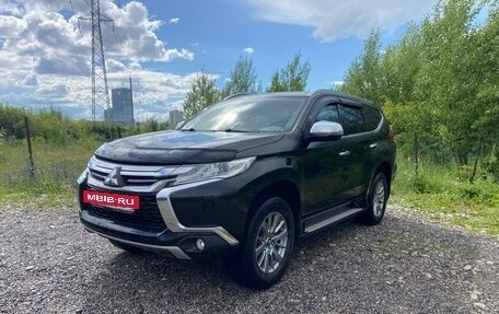 Mitsubishi Pajero Sport III рестайлинг, 2019 год, 2 890 000 рублей, 3 фотография