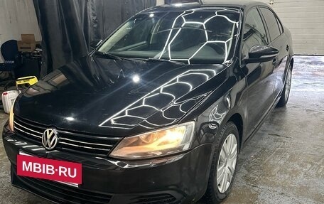 Volkswagen Jetta VI, 2012 год, 689 000 рублей, 3 фотография