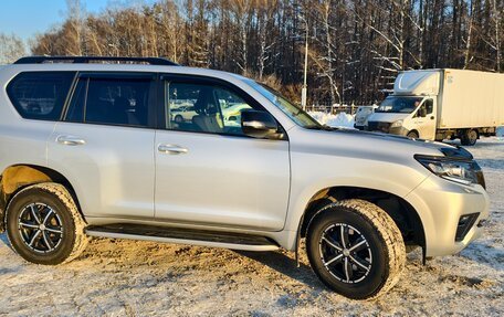 Toyota Land Cruiser Prado 150 рестайлинг 2, 2021 год, 6 900 000 рублей, 2 фотография