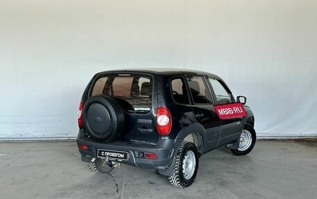 Chevrolet Niva I рестайлинг, 2015 год, 585 000 рублей, 6 фотография