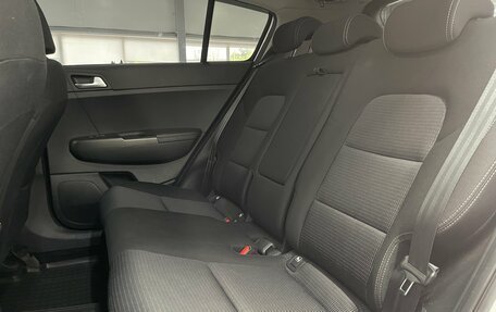 KIA Sportage IV рестайлинг, 2020 год, 2 399 000 рублей, 22 фотография