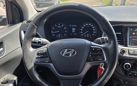 Hyundai Solaris II рестайлинг, 2018 год, 1 200 000 рублей, 12 фотография