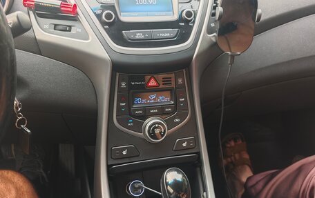Hyundai Elantra V, 2014 год, 1 250 000 рублей, 10 фотография