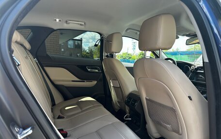 Jaguar F-Pace, 2017 год, 2 600 000 рублей, 10 фотография