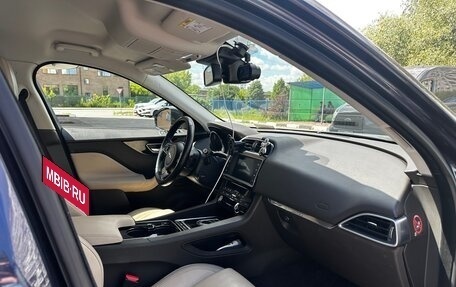 Jaguar F-Pace, 2017 год, 2 600 000 рублей, 12 фотография