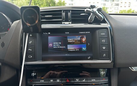 Jaguar F-Pace, 2017 год, 2 600 000 рублей, 18 фотография