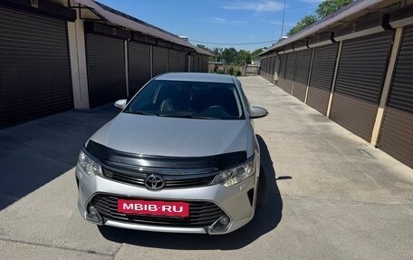 Toyota Camry, 2015 год, 2 100 000 рублей, 2 фотография