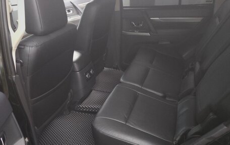 Mitsubishi Pajero IV, 2013 год, 2 600 000 рублей, 12 фотография