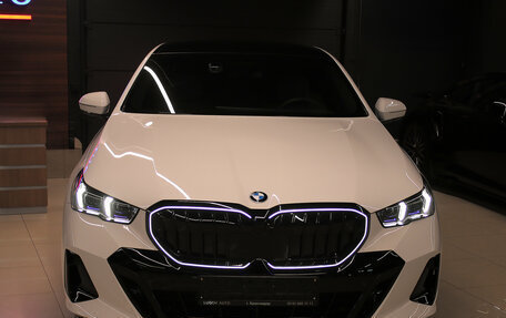 BMW 5 серия, 2025 год, 7 990 000 рублей, 2 фотография