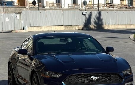 Ford Mustang VI рестайлинг, 2020 год, 3 200 000 рублей, 1 фотография